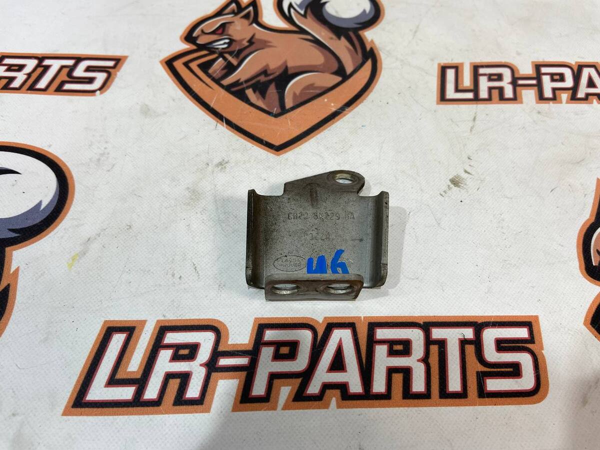 LR029737 Exhaust pipe support bracket left Range Rover Sport L494 Used